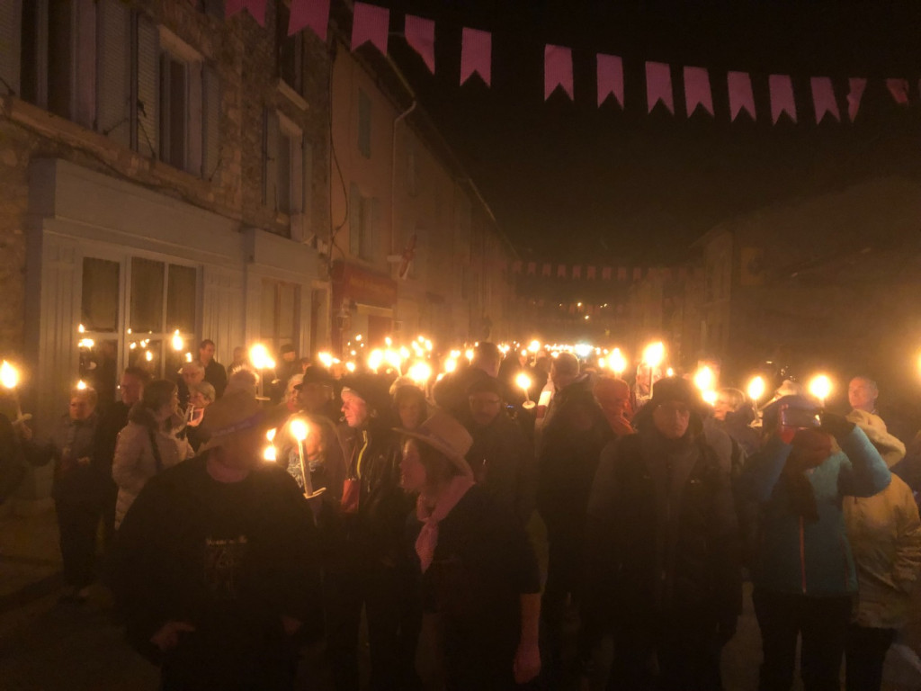 Défilée aux flambeaux à l'occasion des Sarmentelles le 3eme Jeudi de Novembre